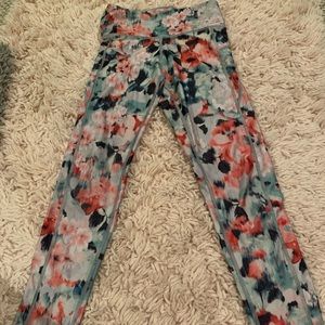 American Eagle Flower-Patterned Leggings